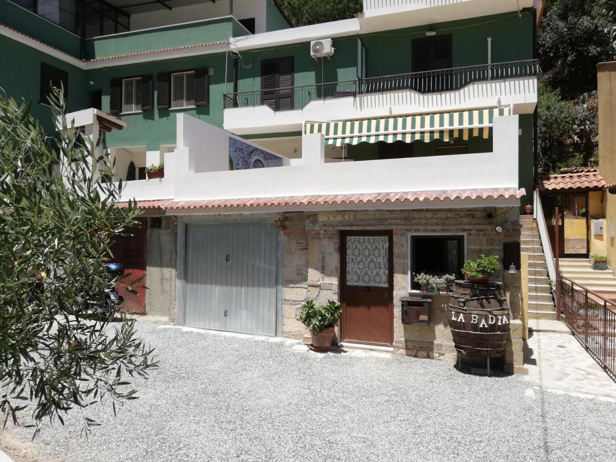 La Badia Hotel Messina Exterior foto